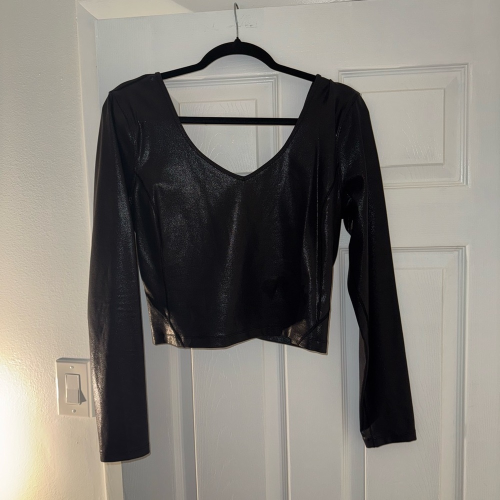 Lululemon Athletica Black Long Sleeve Crop Top